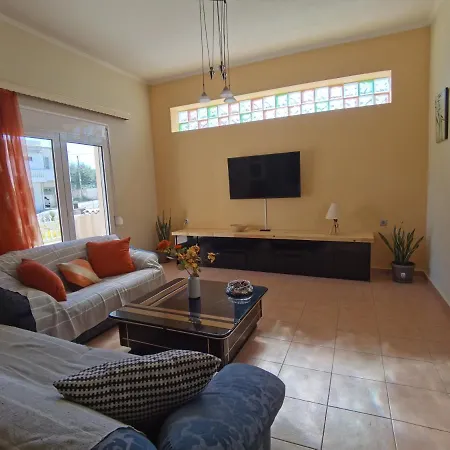 Beautiful With 3 Bedrooms 阿彻奇洛斯