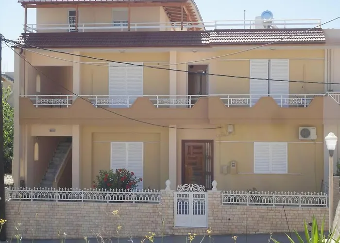Beautiful With 3 Bedrooms 公寓 *