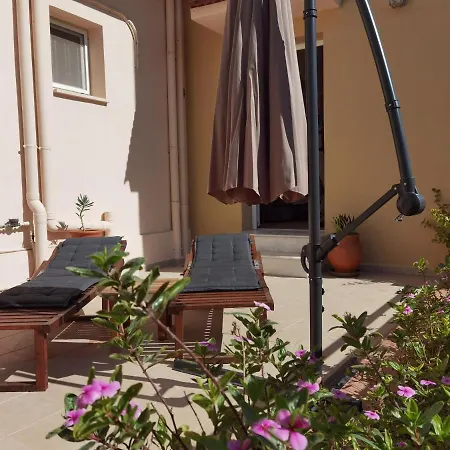 Beautiful With 3 Bedrooms *