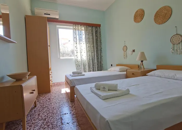 Beautiful With 3 Bedrooms *