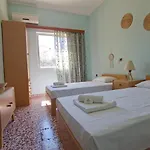 Beautiful With 3 Bedrooms *